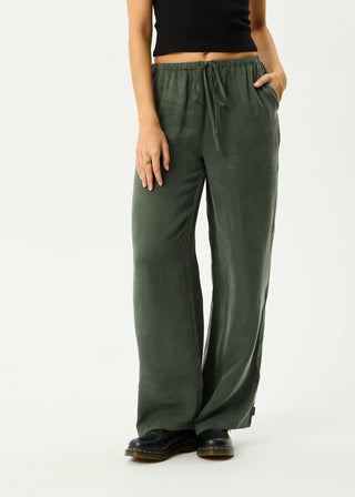 Gerry Cupro Pant - Deep Green