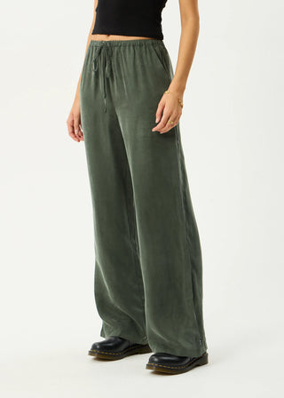Gerry Cupro Pant - Deep Green