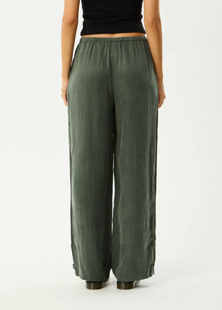 Gerry Cupro Pant - Deep Green