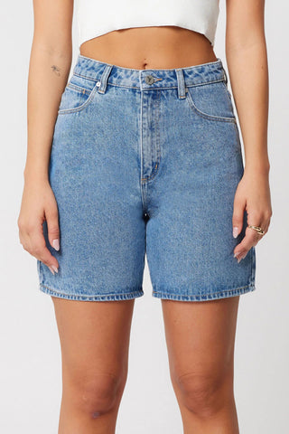 Carrie Short Naomi - Mid Vintage Blue - Denim Shorts - Abrand - The Soho Movement