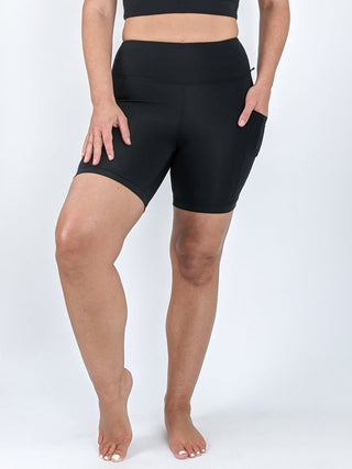 Pocket Shorties - Midnight - Activewear - Flow Yogawear - The Soho Movement