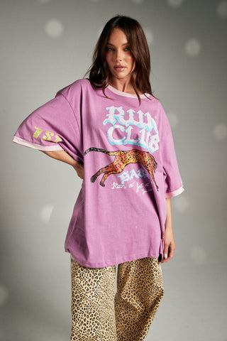 The Very Oversized Run Club Tee - Pink