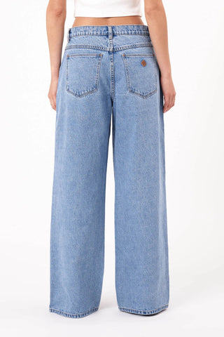 95 Super Baggy Gigi - Mid Blue - Jeans - Abrand - The Soho Movement