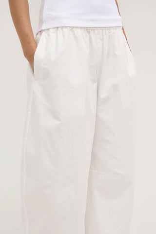 Lola Barrel Pant - White