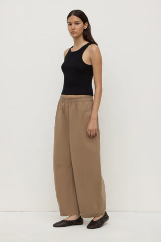 Lola Barrel Pant - Dark Tan