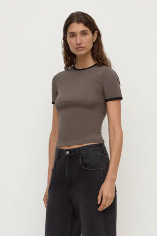 Kourt Contrast Bind Tee - Bark/Black