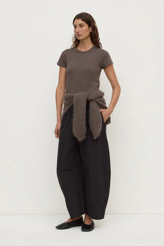 Kourt Contrast Bind Tee - Bark/Black