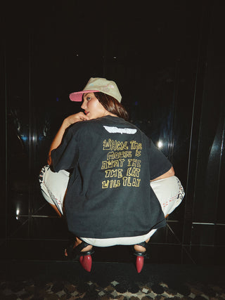 Summer Vacation Croppish Tee - Black