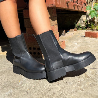 Dacia Boot - Black - Human Premium - The Soho Movement
