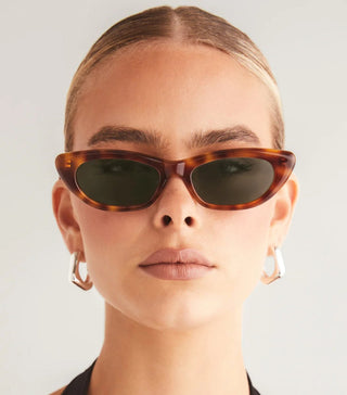 The Caroline - Hazel Tort/Green - Sunglasses - Banbé - The Soho Movement
