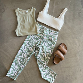 Capri Legging - Green Swirl - Flow Yogawear - The Soho Movement