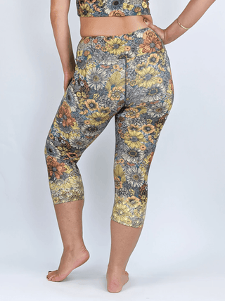 Capri Leggings - Wild & Free - Activewear - Flow Yogawear - The Soho Movement