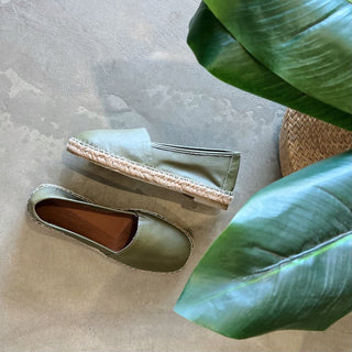 Ebony - Olive - Human Premium - The Soho Movement